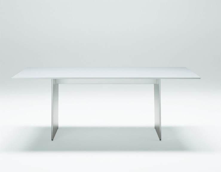 AIR FRAME 3002 table