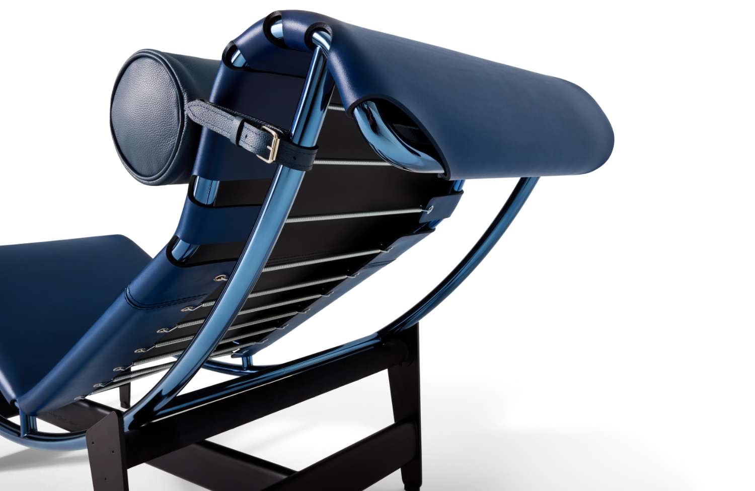 4 CHAISE LONGUE A REGLAGE CONTINU, 60