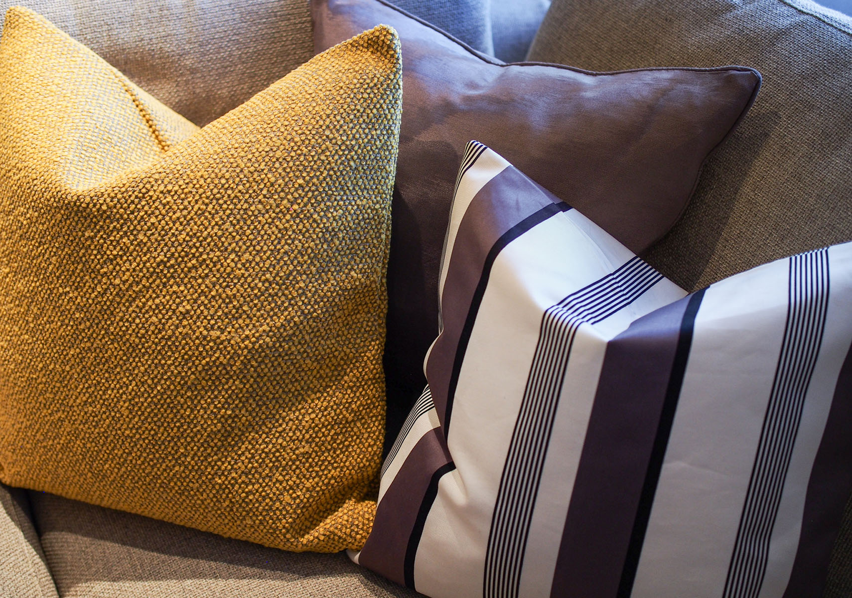 イクスシーオリジナルクッションカバー Dedar デダールファブリック カッシーナ イクスシー オンラインストア