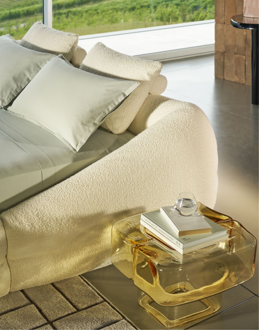 508 FLUID JOINERY - SIDE TABLE �T