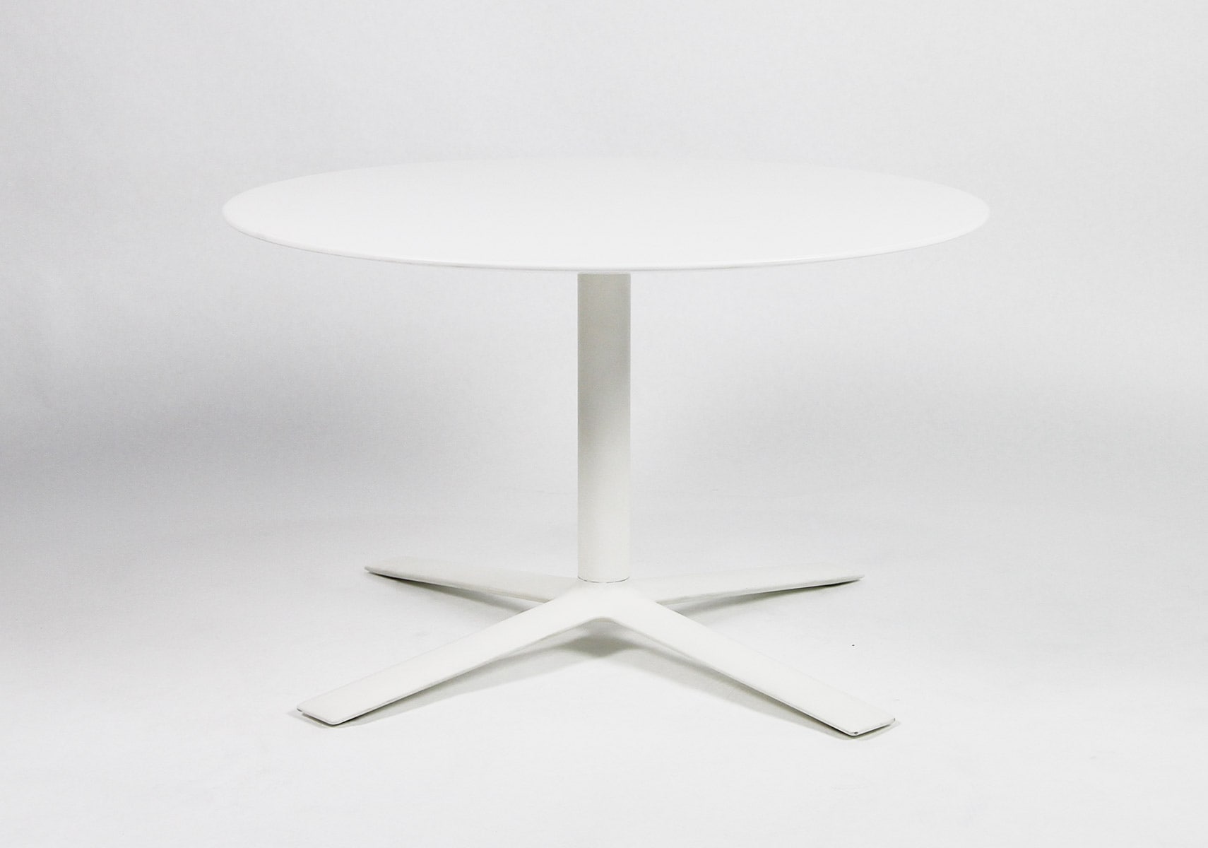 Ixc イクスシー Flow Indoorフロー テーブル インドアユース カッシーナ イクスシー 公式オンラインストア 家具 通販