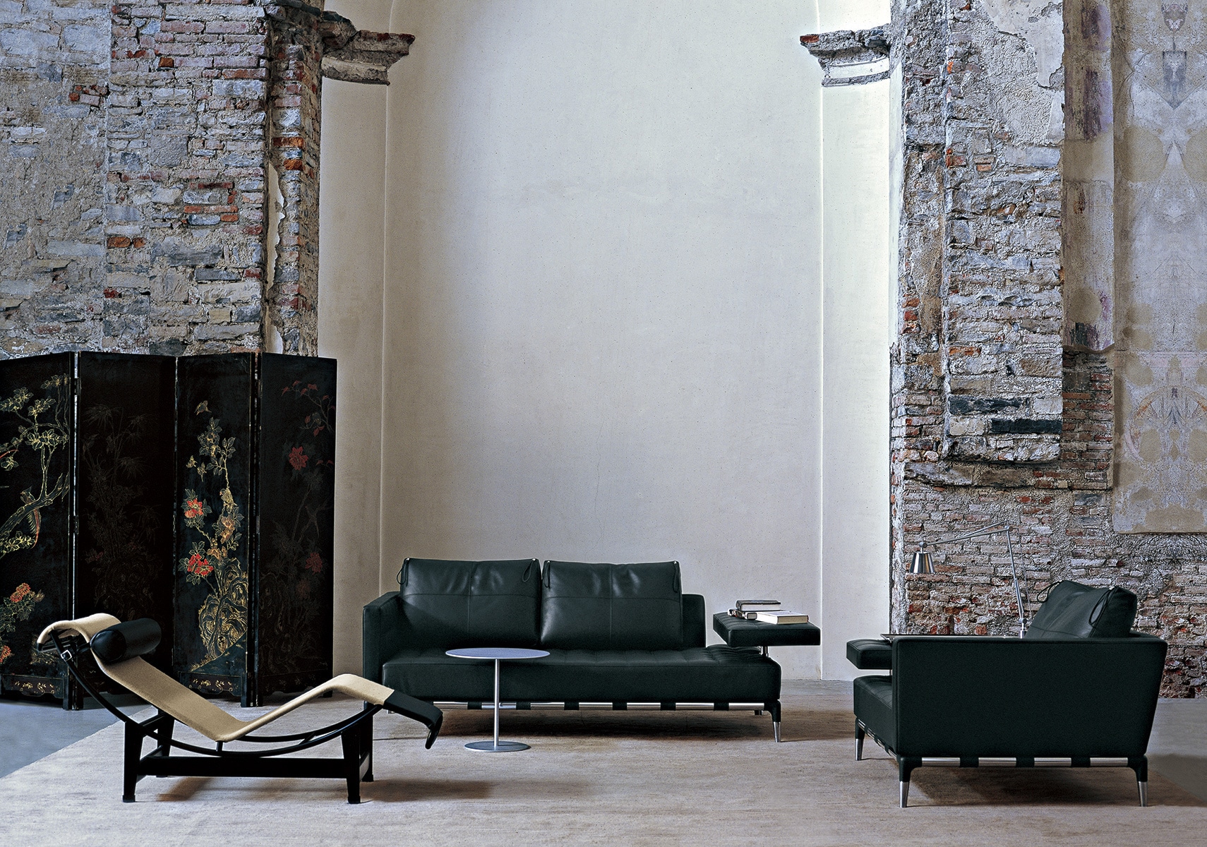 Cassina(カッシーナ)241-32 PRIVE 2人掛ワイド 黒革(13X606 Cassina(カッシーナ)241-32 PRIVE 2人掛ワイド 黒革(13X606