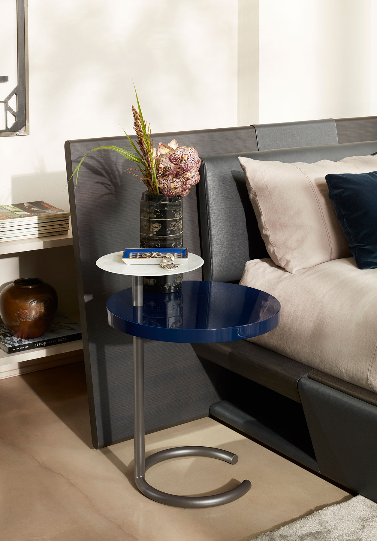 L42 ACUTE side table