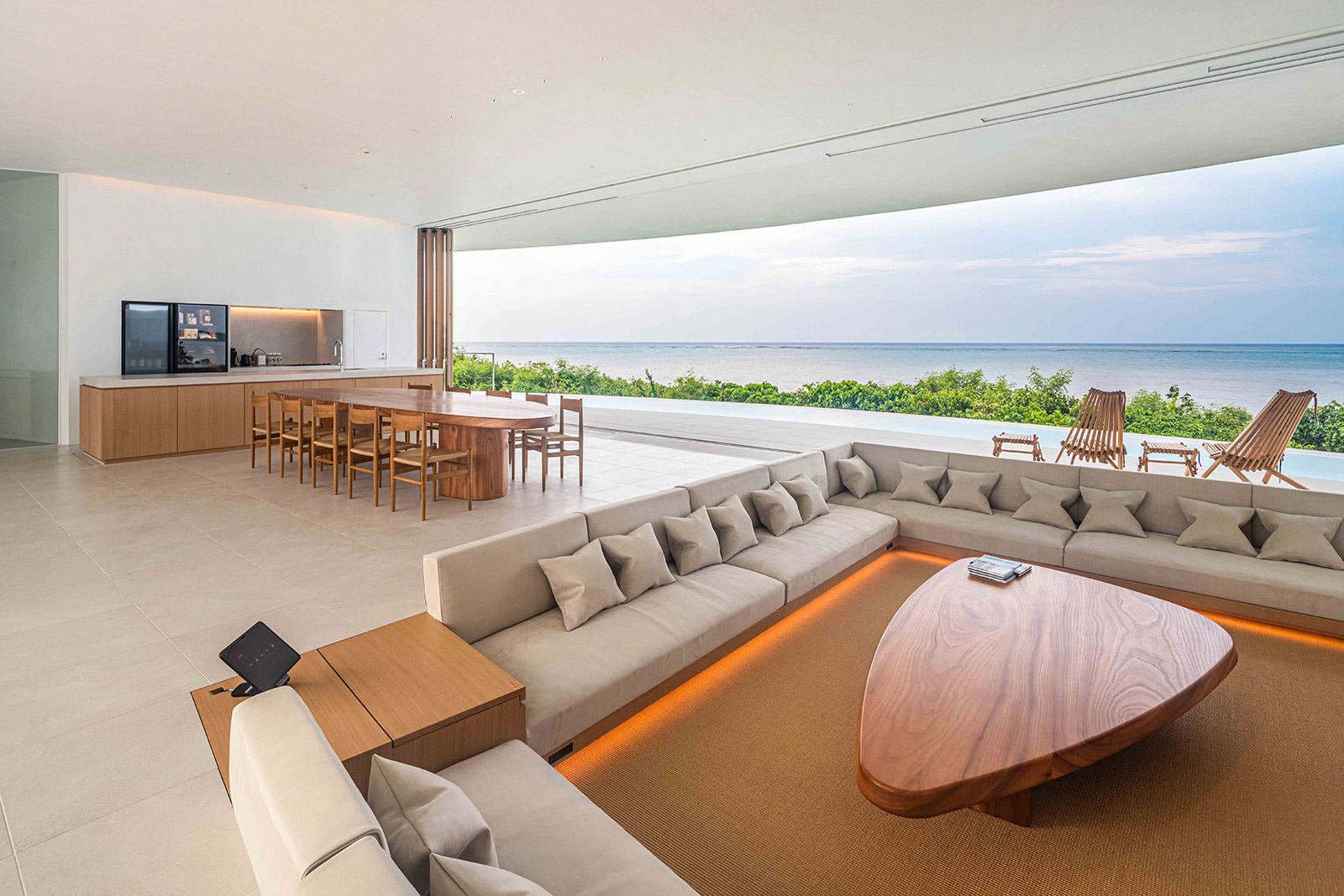 NOT A HOTEL ISHIGAKI EARTH