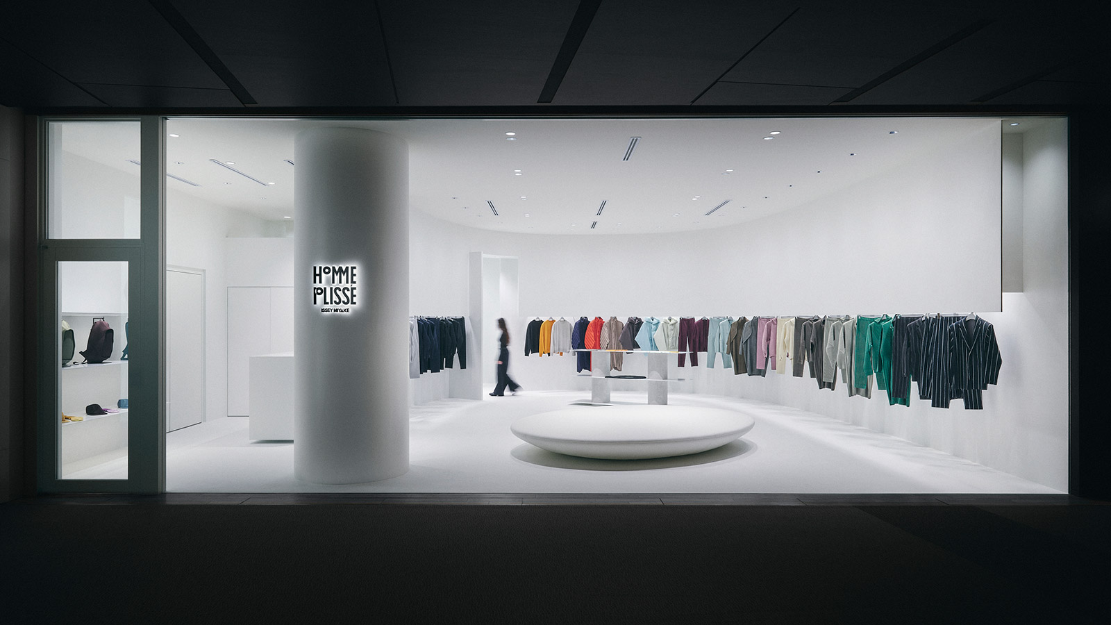 HOMME PLISSÉ ISSEY MIYAKE / ROPPONGI