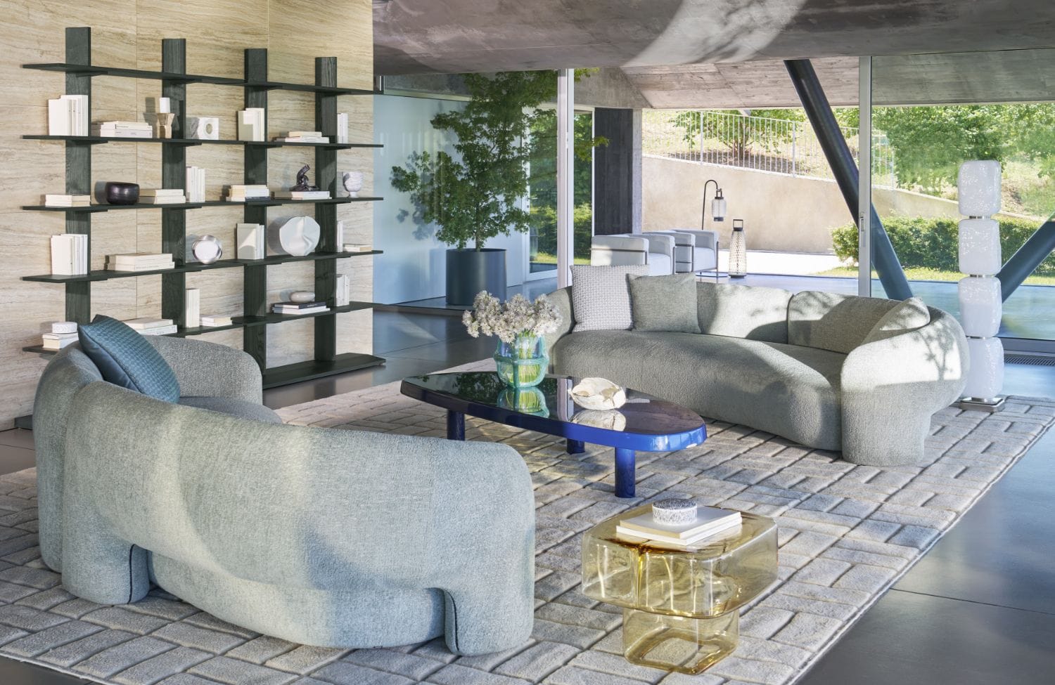 589 TABLE BASSE EN FORME LIBRE