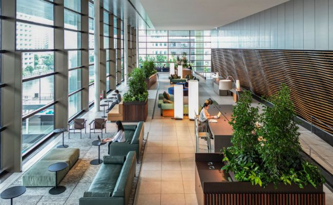 BLUE FRONT SHIBAURA TOWER S 3階CANAL LOUNGE