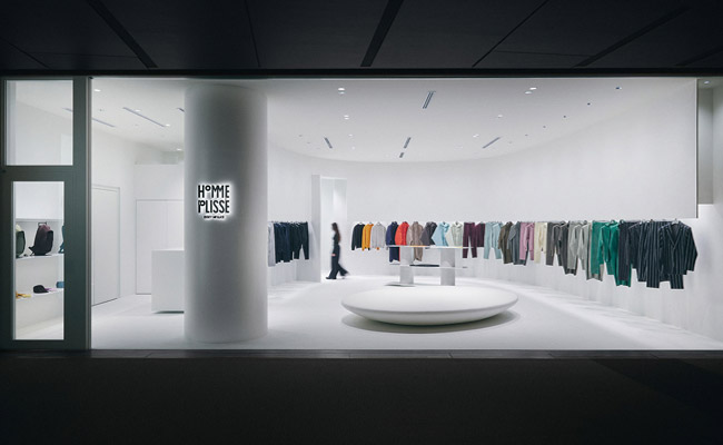 HOMME PLISSÉ ISSEY MIYAKE / ROPPONGI