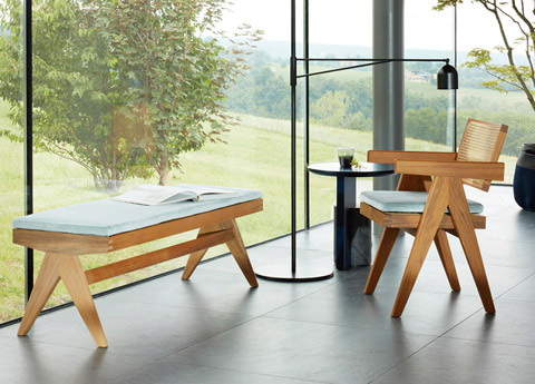 <span>2021.02.19</span>Cassina New Model 2021